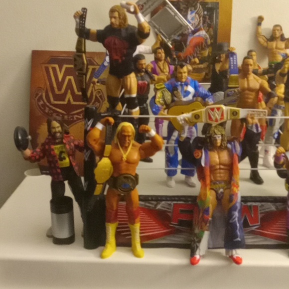 Wrestlers in wrestling ring - Picture 5 of 7